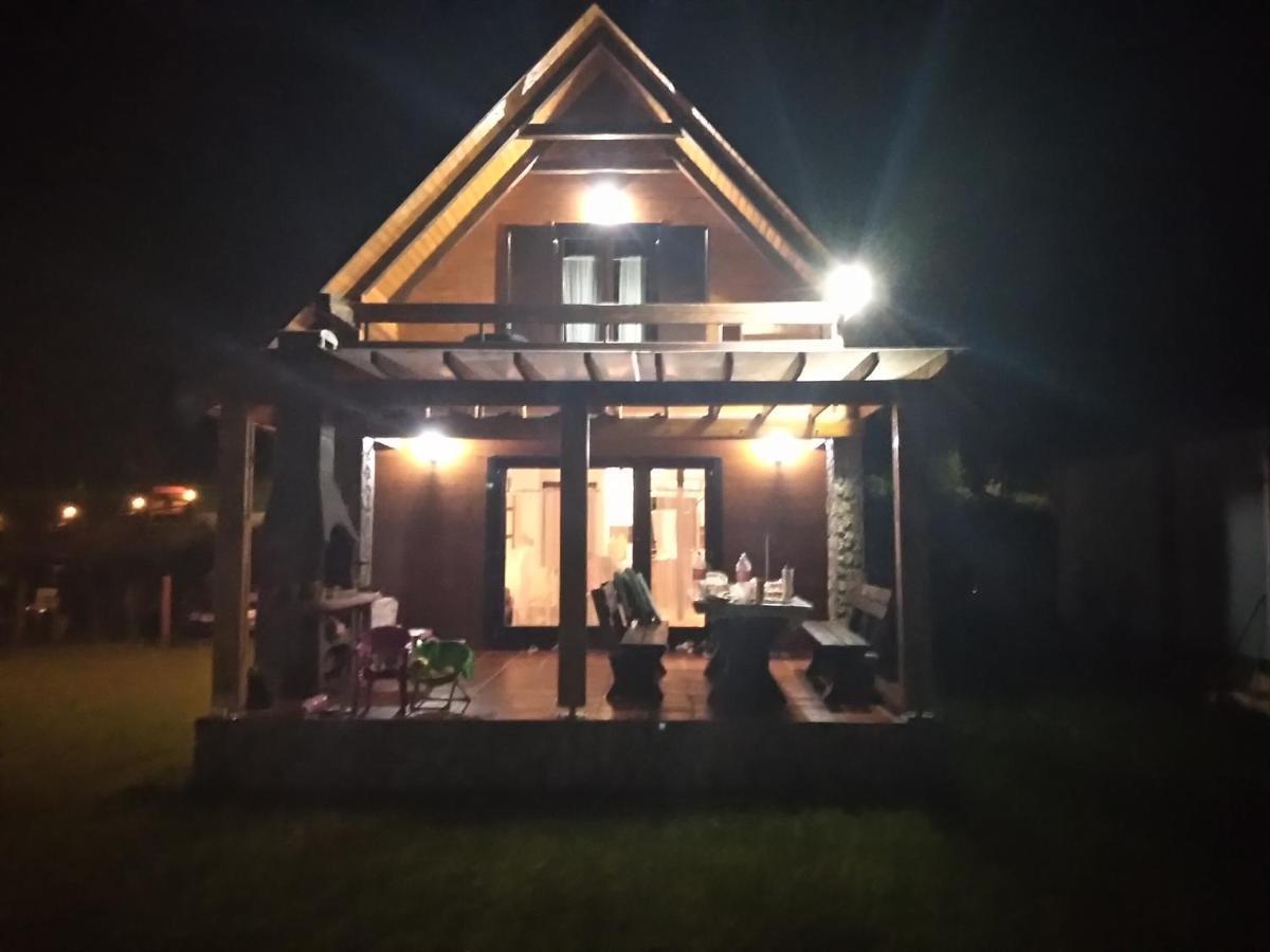 Vacation Home Zara Lohovo Ngoại thất bức ảnh